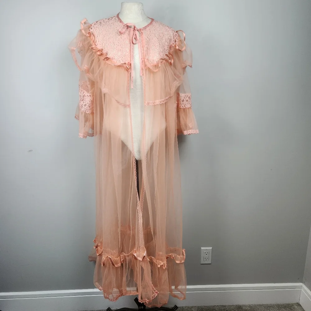 Vintage Glamour Peach Peignoir Lace Robe Fits Large Coquette Girl Feminine - Picture 1 of 14